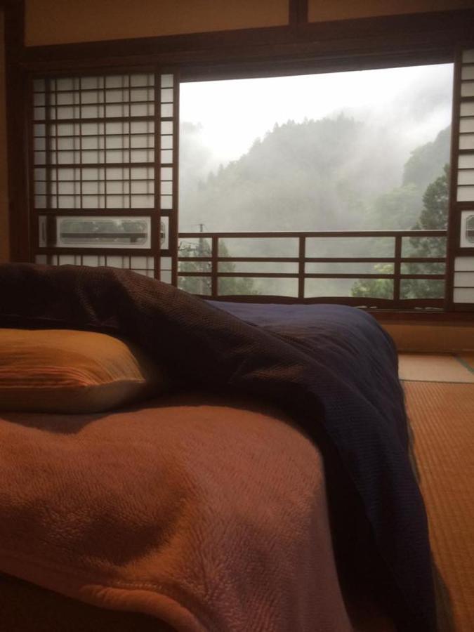 Guesthouse Nishiki จิจิบุ ภายนอก รูปภาพ